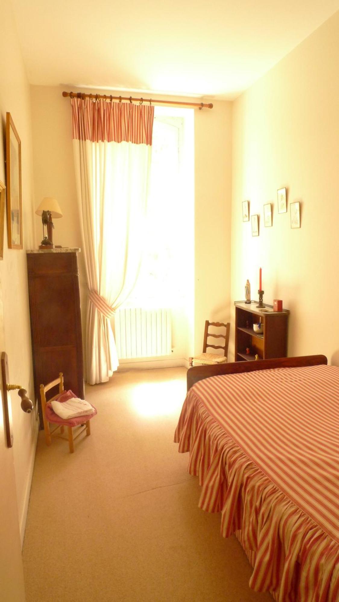 Chateau Du Prada Guest house *